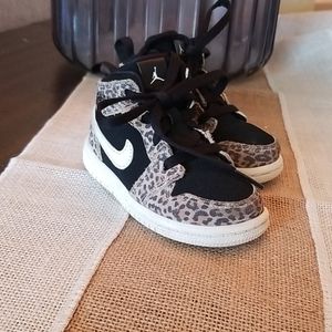 Nike Size 6c Jordans